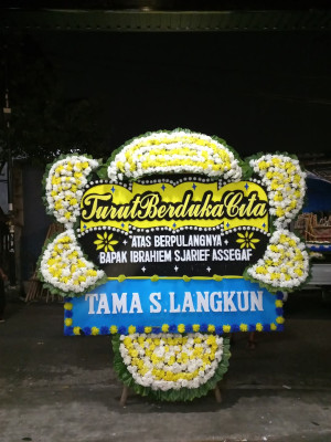 Papan Bunga Duka di Kuly Lanny